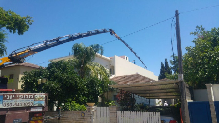 משאית מנוף לקבלנים
